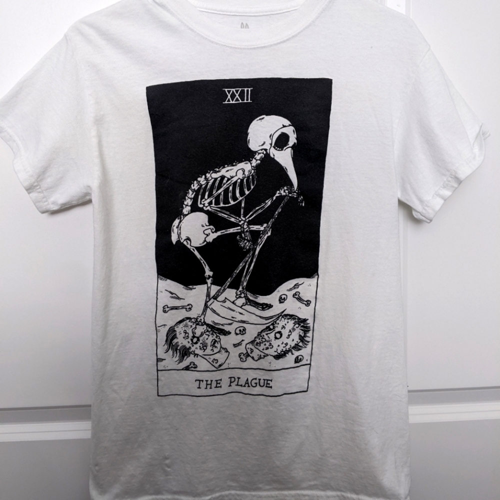 Threadless Spencer's Small The Plague T-shirt